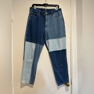 NWOT Hollister Womens Sz: 31x37 13R Ultra High Rise Mom Fit Color Block Jeans.